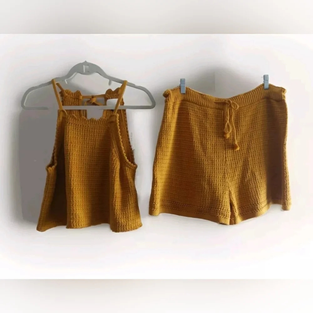 Crocheted 2 piece top & Shorts set mustard yellow L Scalloped hems Eyelet tie